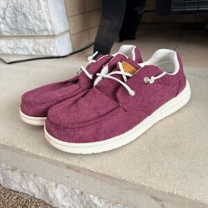 STQ Arch Support Women's Burgundy Slip On Shoes 8.5